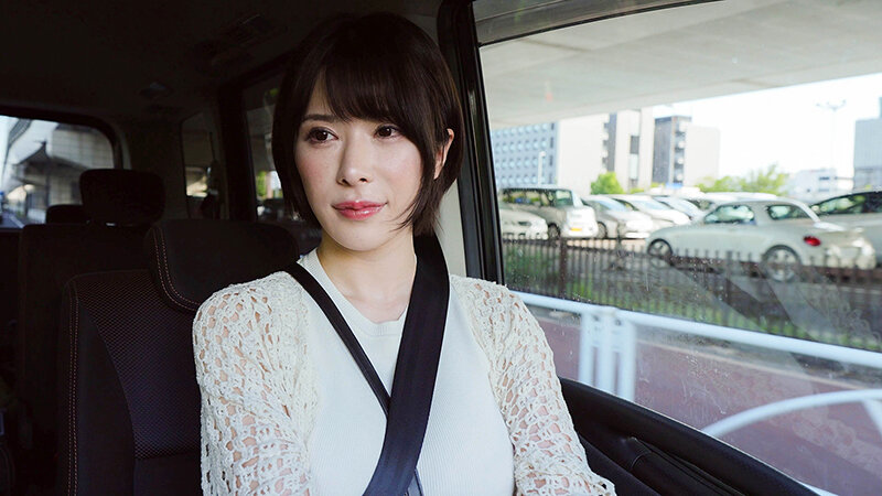 内緒でエグい接客してくれた美人CAをホテルに誘って生ハメしたら何度も求めるヤリマンだったVOL.4のサンプル画像8