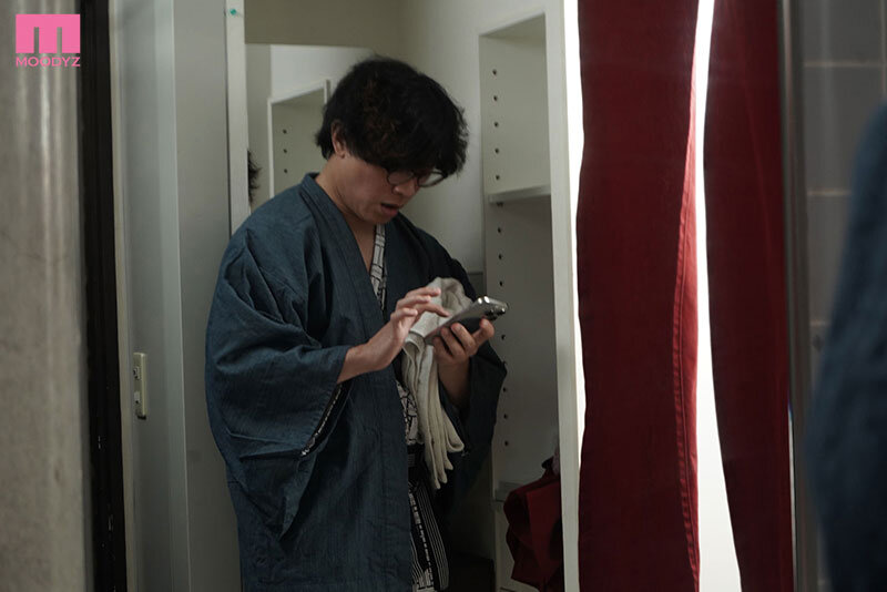 鬱勃起NTR 最胸Jcupグラドル彼女のスマホを覗いただけなのに… セクハラ社長の絶倫ピストンにイキ狂い、マ○コから逆流精子溢れる胸糞ハメ撮り衝撃映像。 五条恋のサンプル画像1