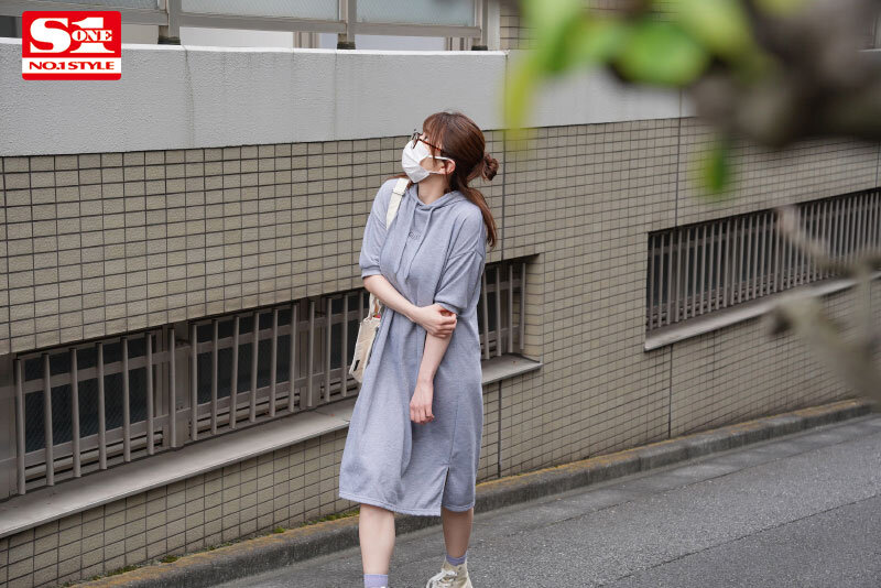 1ヶ月禁欲した鷲尾めいがアドレナリン全開で神乳揺らして、潮吹いて、大絶叫してもまだハメる10時間エンドレスFUCKのサンプル画像1