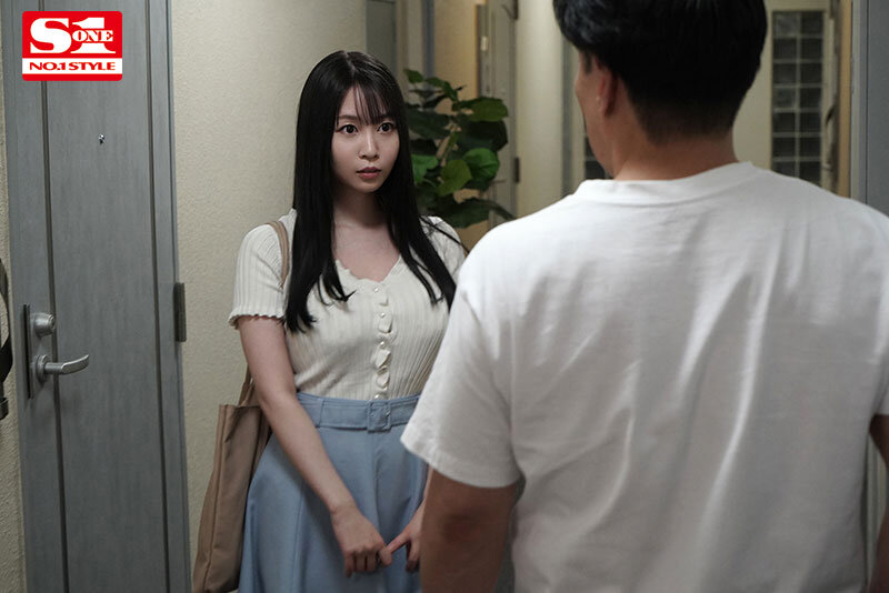 「ねぇ、お風呂貸して…」巨乳同期のイヤラシイ濡れ髪と無防備おっぱいにオンナを感じてしまった僕は… 夢乃あいかのサンプル画像1