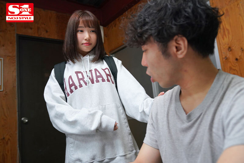 バイト先の妹みたいな後輩はまさかの隠れボイン！？着衣から想像出来なかった巨乳誘惑に負け何度も浮気SEXしてしまった僕。 安達夕莉のサンプル画像10