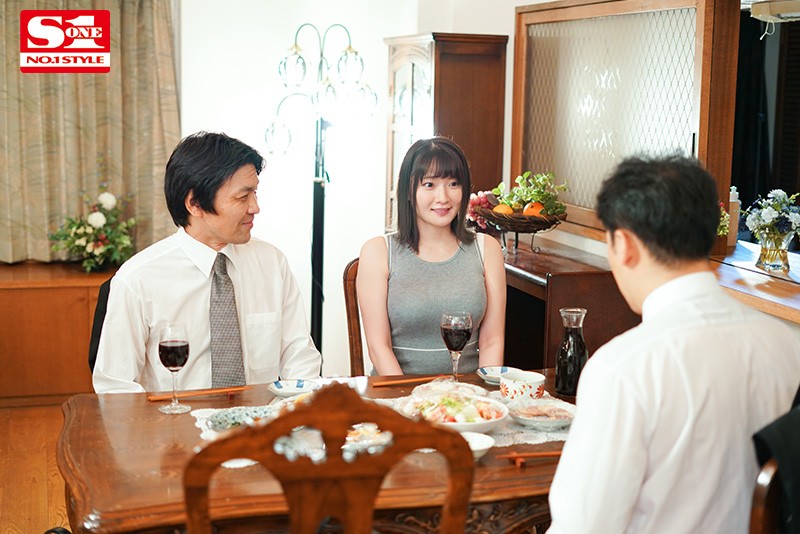 上司が出張で不在中、上司のJカップ妻とめちゃくちゃハメまくった3日間。 鷲尾めいのサンプル画像2